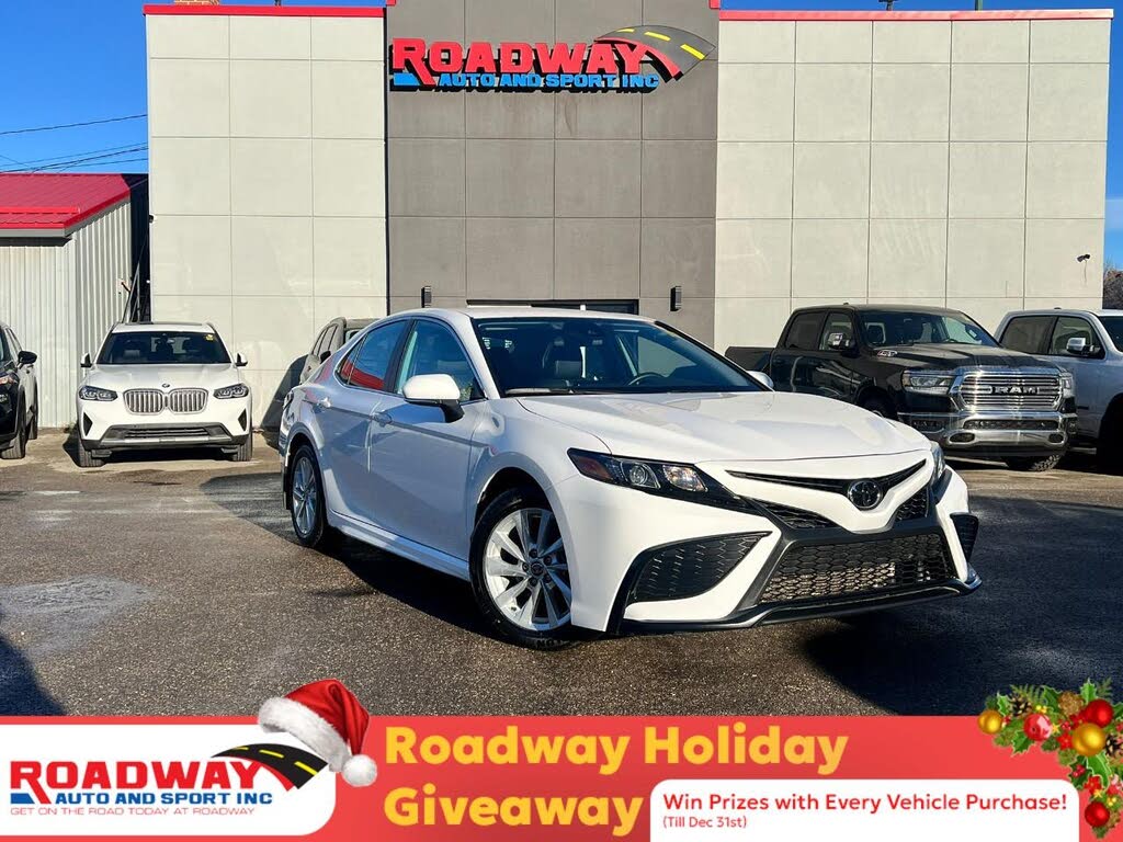 2024 Toyota Camry SE FWD