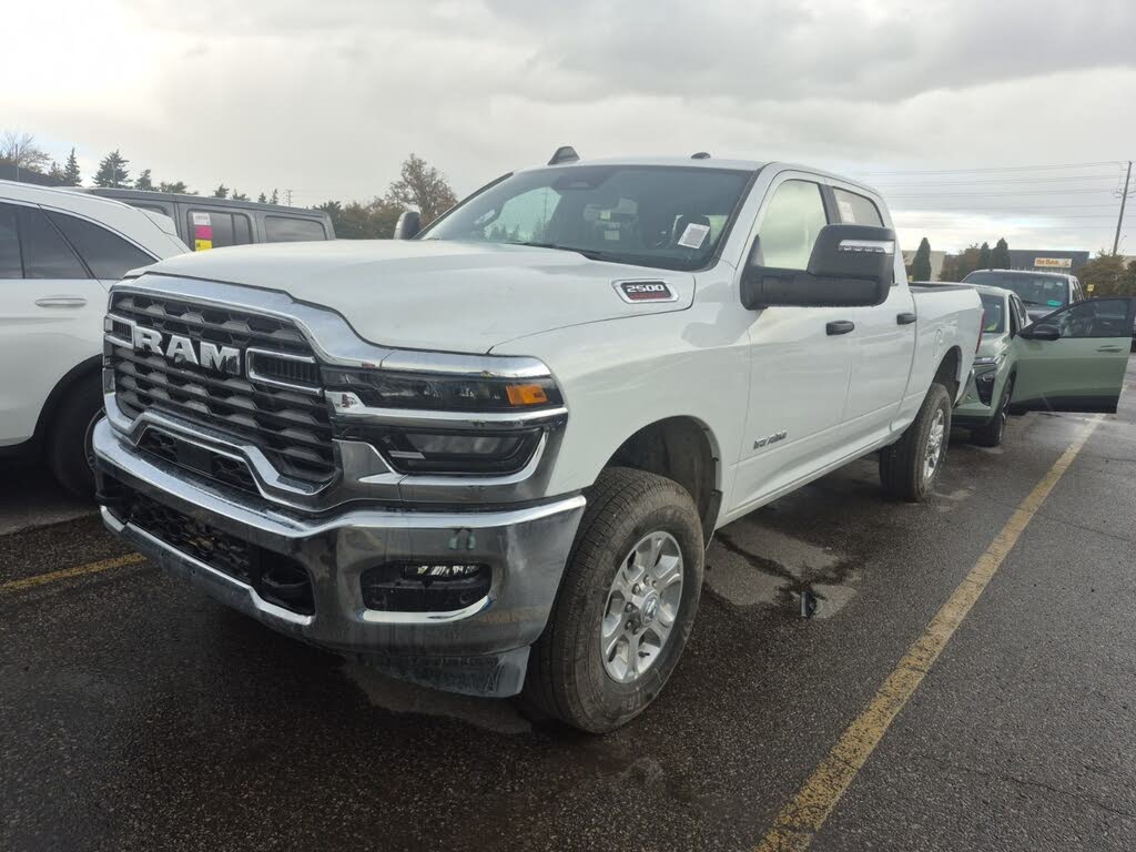 2025 RAM 2500 Big Horn Crew Cab 4WD