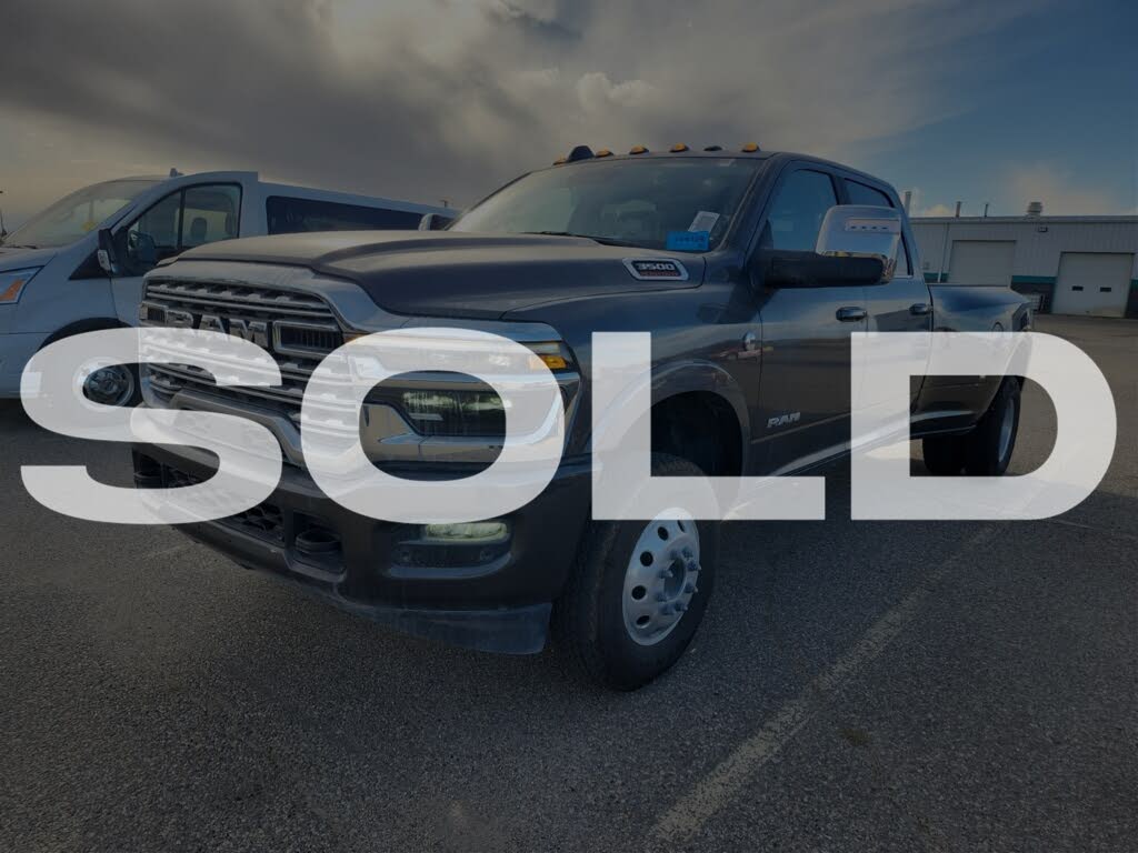 2025 RAM 3500 Limited Crew Cab LB DRW 4WD