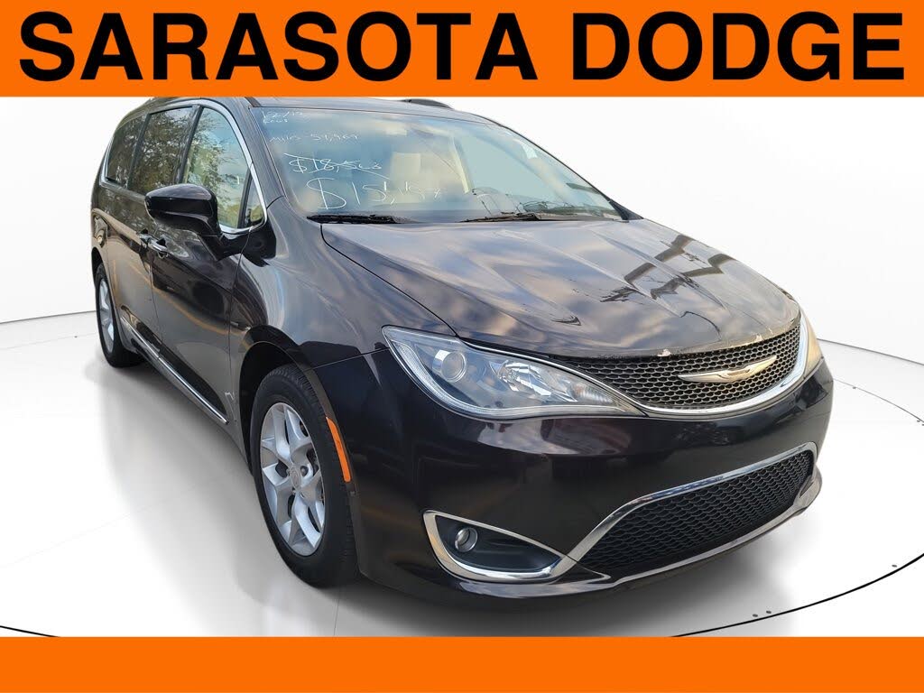 2017 Chrysler Pacifica Touring L Plus FWD
