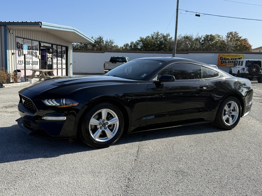 2018 Ford Mustang EcoBoost Coupe RWD