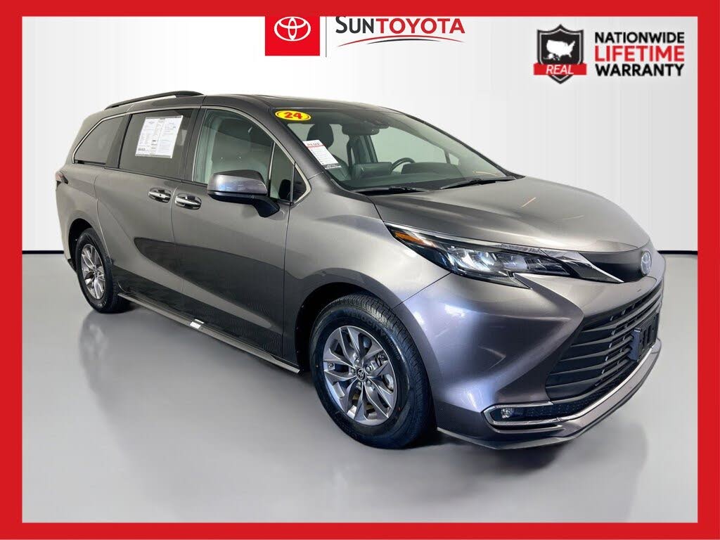 2024 Toyota Sienna XLE 7-Passenger FWD