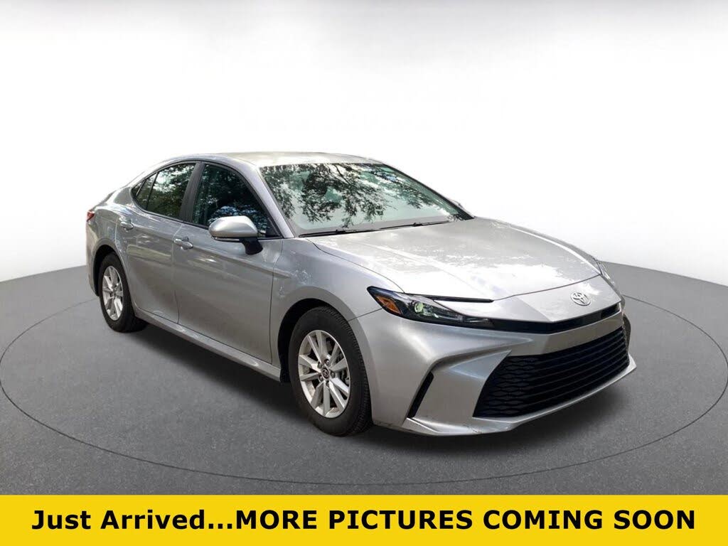 2025 Toyota Camry LE FWD