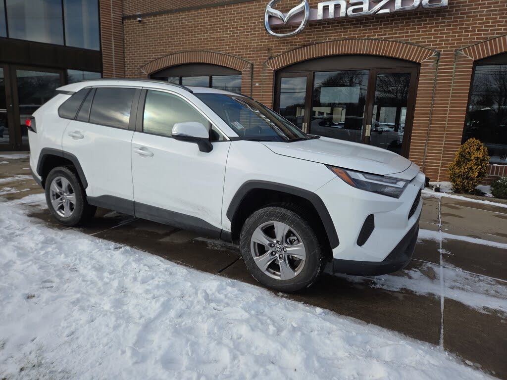 2025 Toyota RAV4 XLE AWD