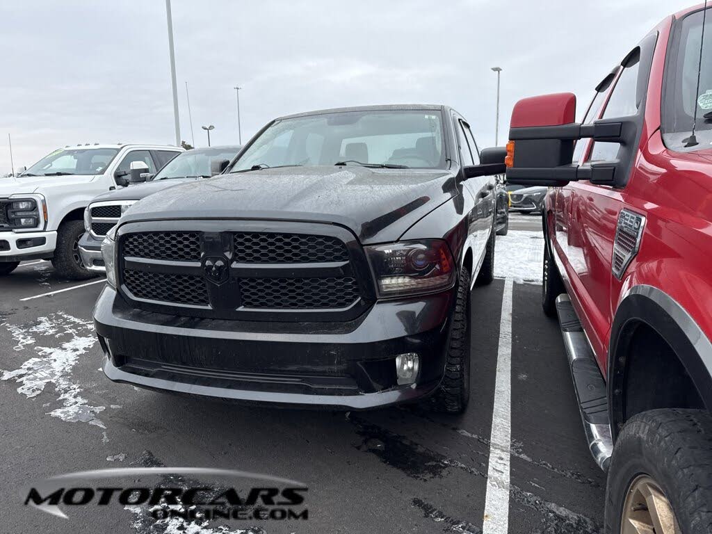2015 RAM 1500 Express Crew Cab 4WD