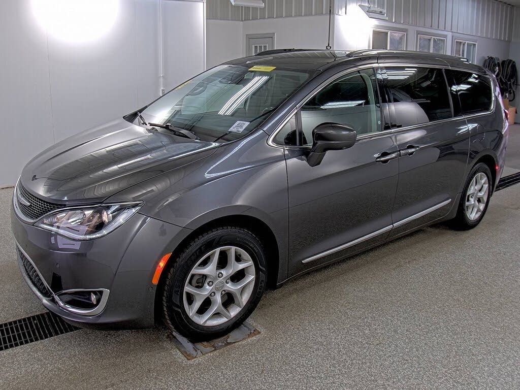 2018 Chrysler Pacifica Touring L Plus FWD