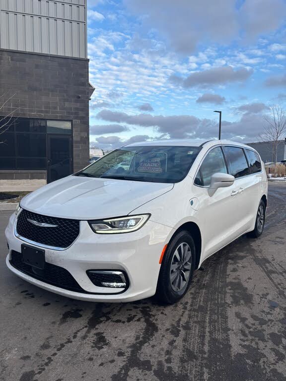 Chrysler Pacifica Hybrid Touring L FWD 2022