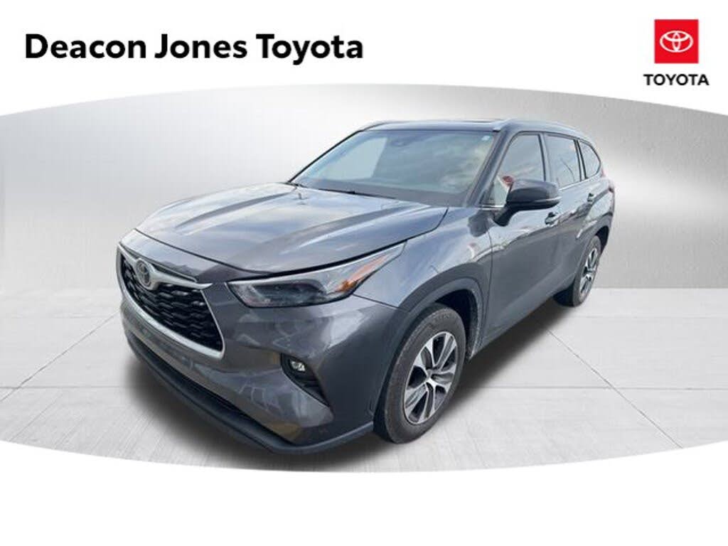 2022 Toyota Highlander XLE FWD