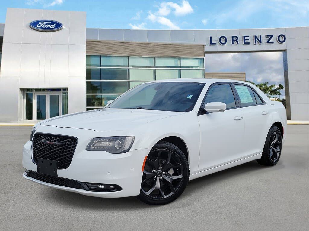 2023 Chrysler 300 S V6 RWD