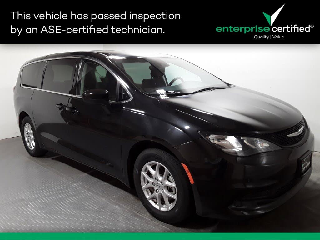 2023 Chrysler Voyager LX FWD