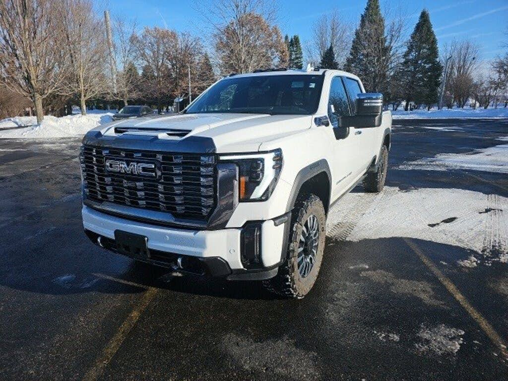 2024 GMC Sierra 3500HD Denali Ultimate Crew Cab 4WD