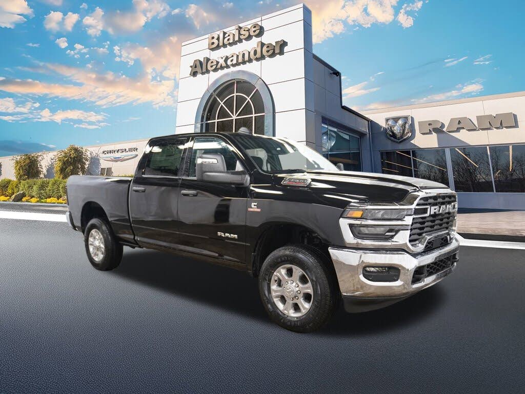 2025 RAM 3500 Big Horn Crew Cab 4WD