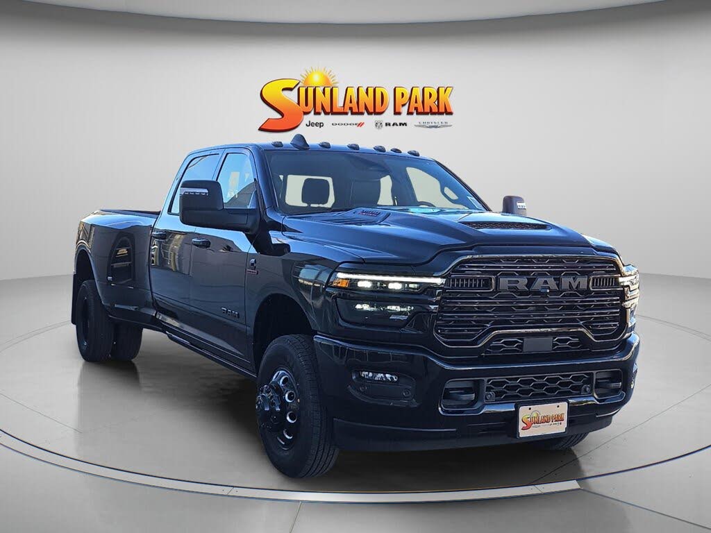 2026 RAM 3500 Laramie Crew Cab LB DRW 4WD