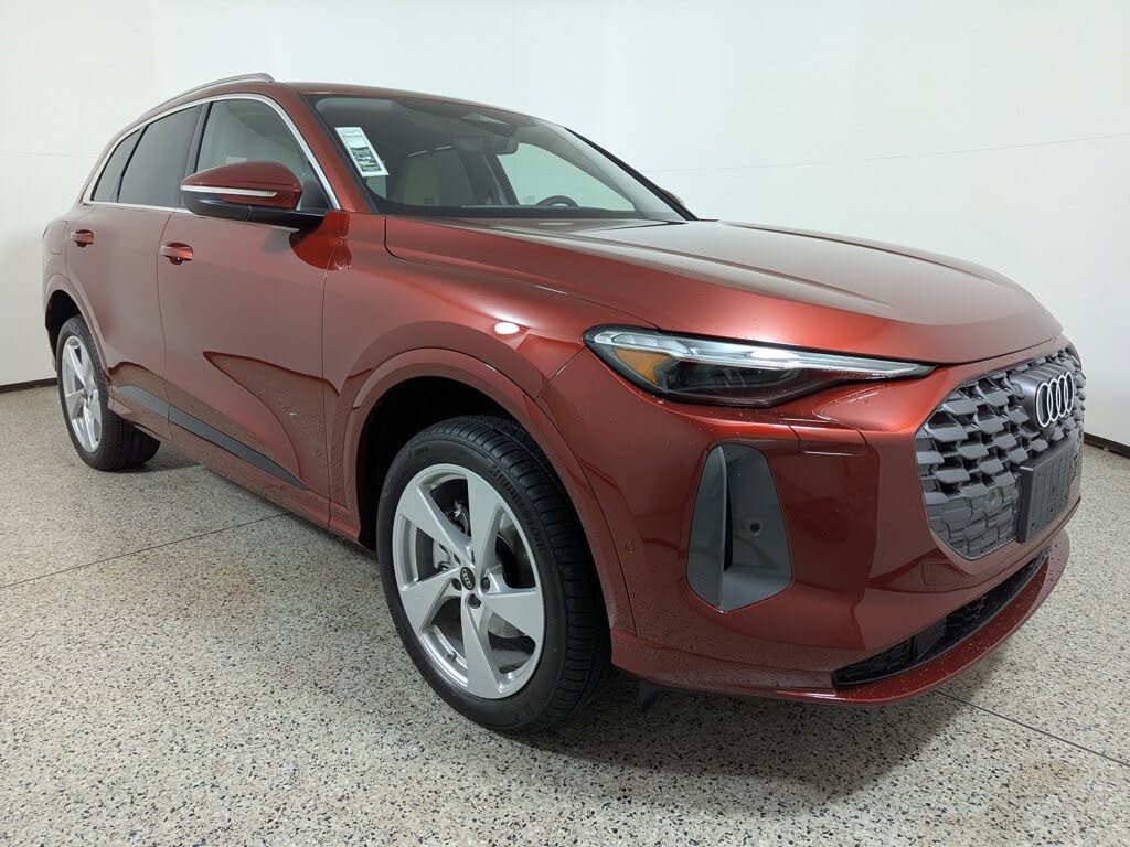 2025 Audi Q5 quattro Premium Plus 40 TFSI