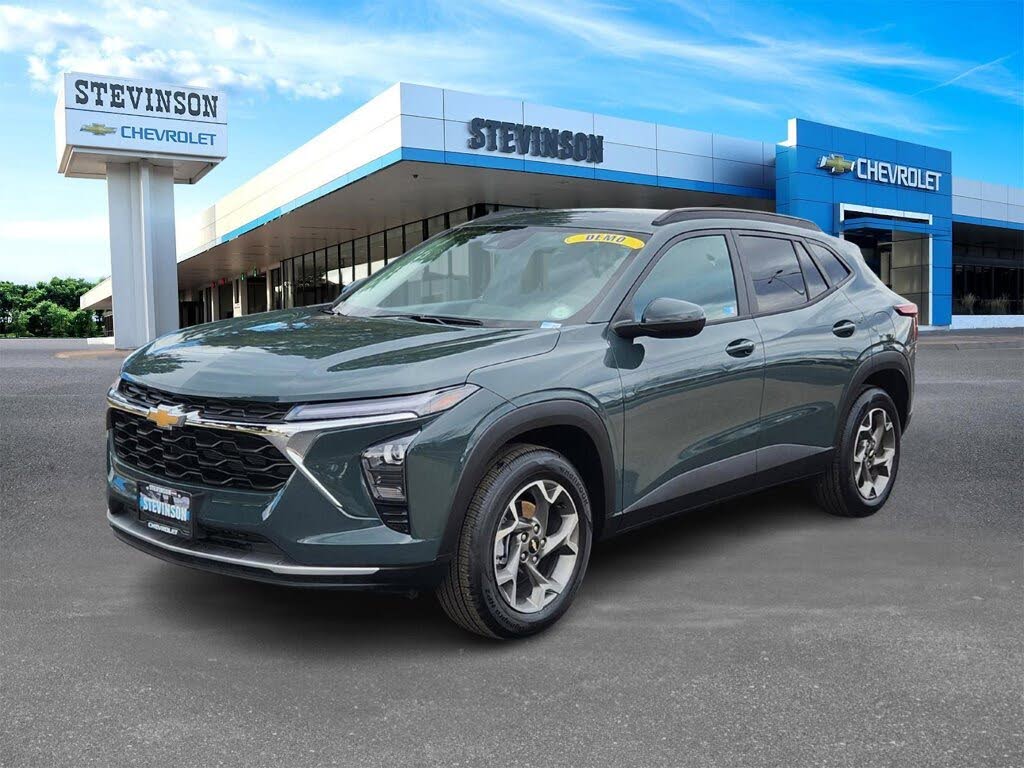 2025 Chevrolet Trax LT FWD