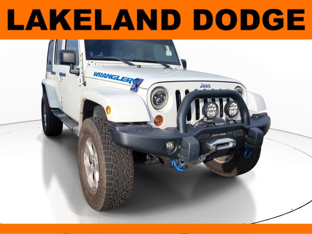 2013 Jeep Wrangler Unlimited Sahara 4WD