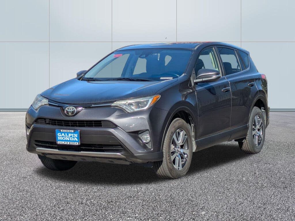 2018 Toyota RAV4 XLE