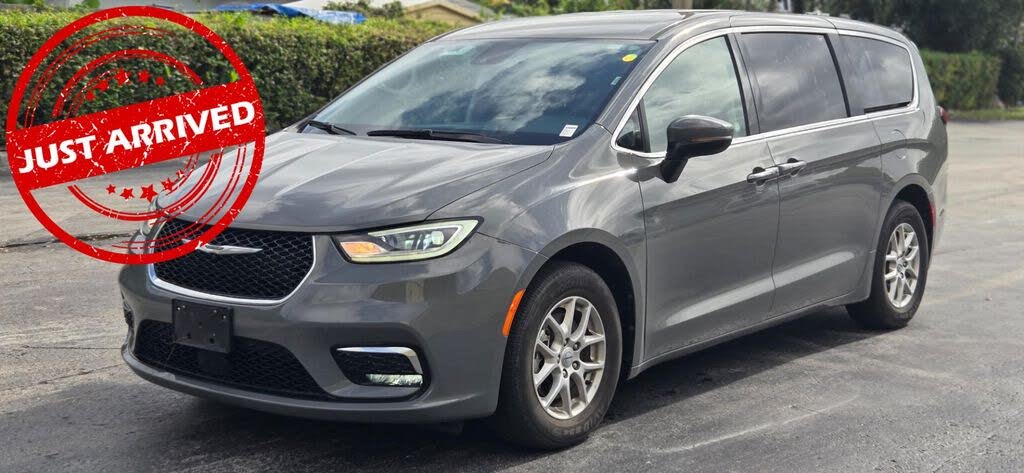 2023 Chrysler Pacifica Touring L FWD