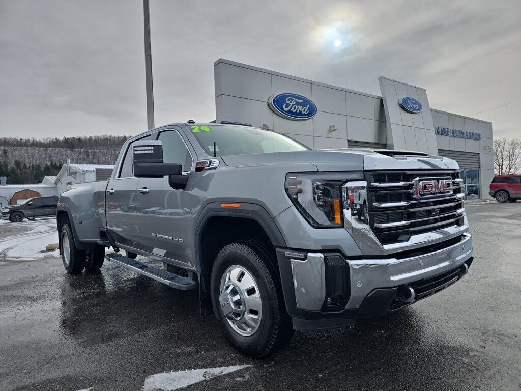 2024 GMC Sierra 3500HD SLT Crew Cab 4WD