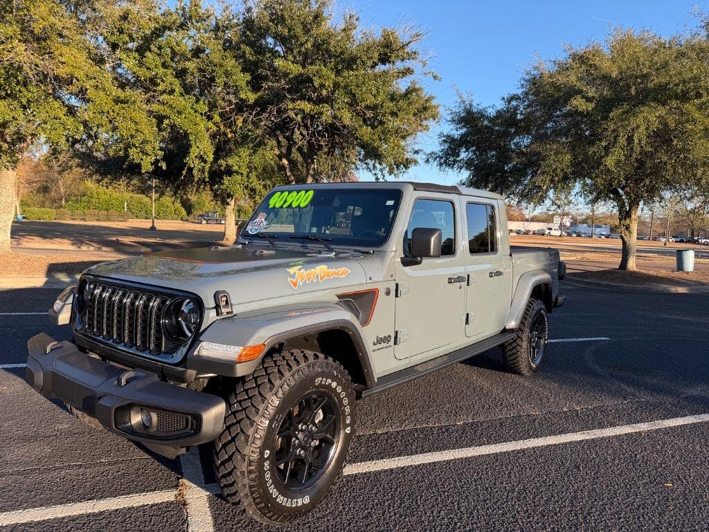 2024 Jeep Gladiator Jeep Beach 4WD