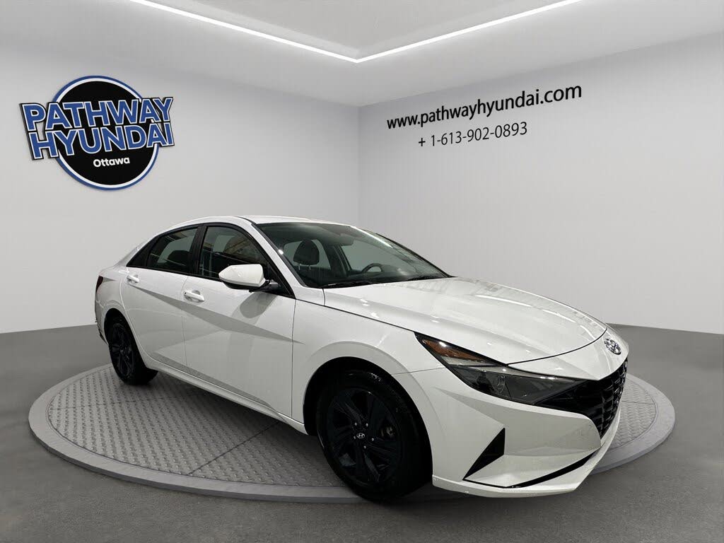 2022 Hyundai Elantra Preferred FWD