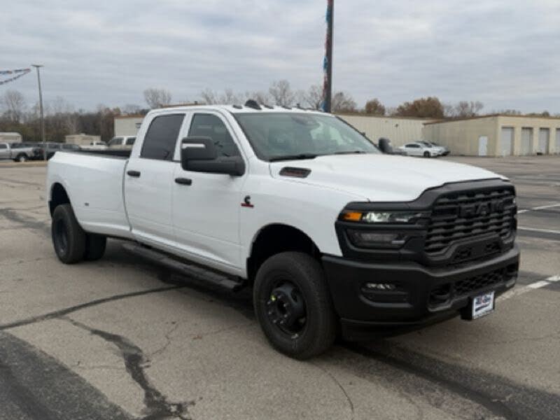 2026 RAM 3500 Tradesman Crew Cab LB DRW 4WD