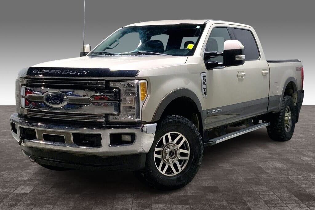 2017 Ford F-350 Super Duty Lariat Crew Cab 4WD