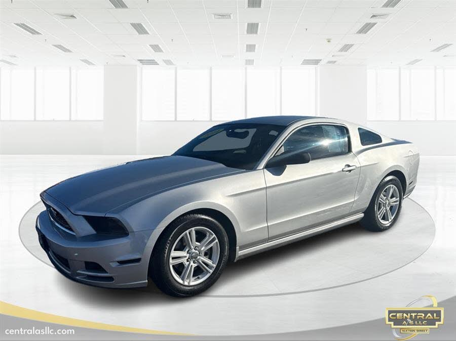 2014 Ford Mustang V6 Coupe RWD
