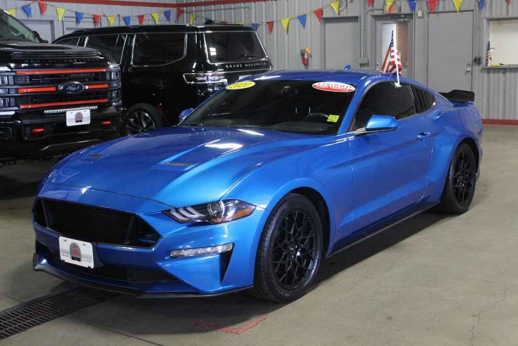2020 Ford Mustang EcoBoost Coupe RWD
