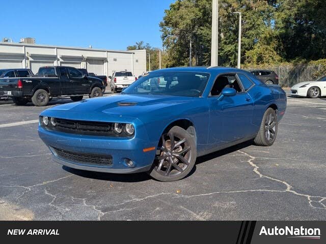 2021 Dodge Challenger SXT RWD