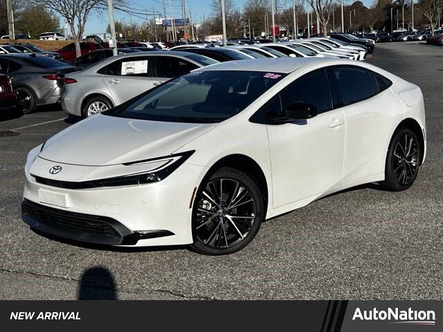 2025 Toyota Prius XLE FWD