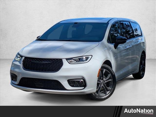 2026 Chrysler Pacifica Select FWD