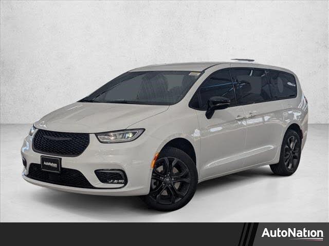 2026 Chrysler Pacifica Select AWD