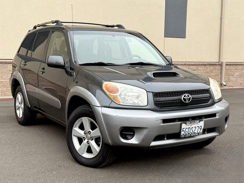2004 Toyota RAV4 Base