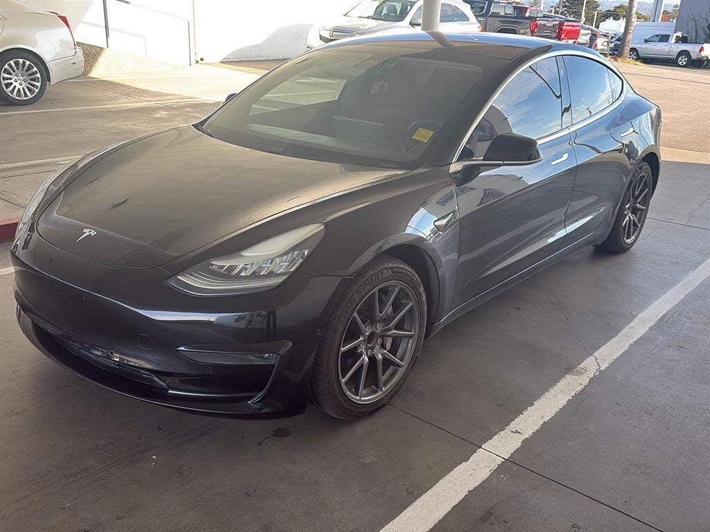 2019 Tesla Model 3 Mid Range RWD