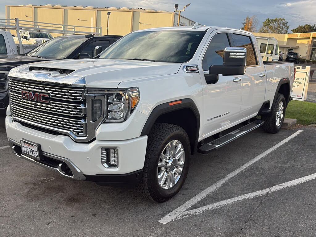 2023 GMC Sierra 2500HD Denali Crew Cab 4WD