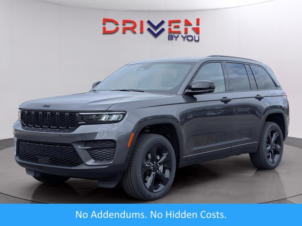 2025 Jeep Grand Cherokee Laredo RWD