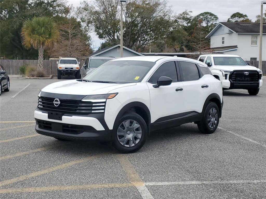 2025 Nissan Kicks S AWD