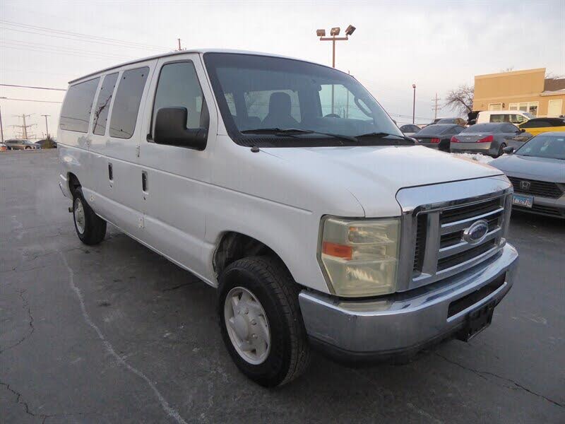 2009 Ford E-Series E-350 XL Super Duty Passenger Van