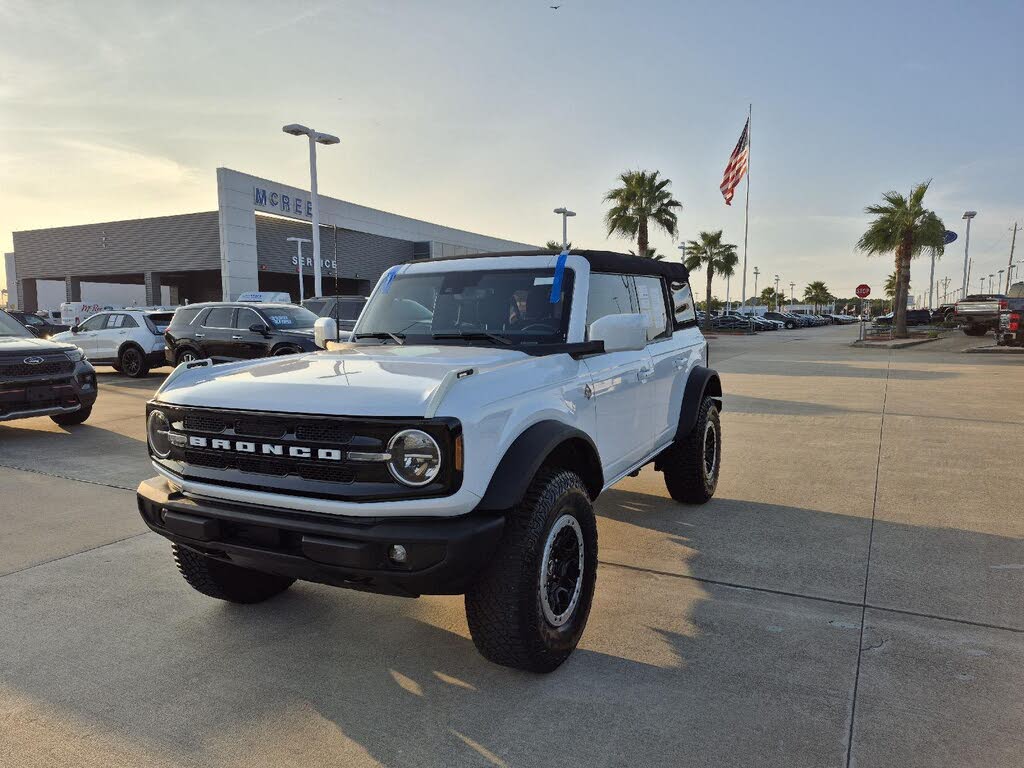 2023 Ford Bronco Outer Banks Advanced 4-Door 4WD