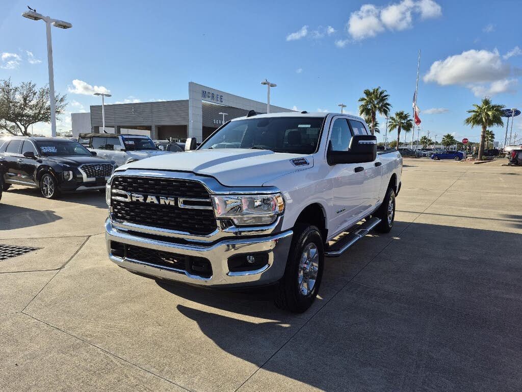 2024 RAM 2500 Big Horn Crew Cab 4WD