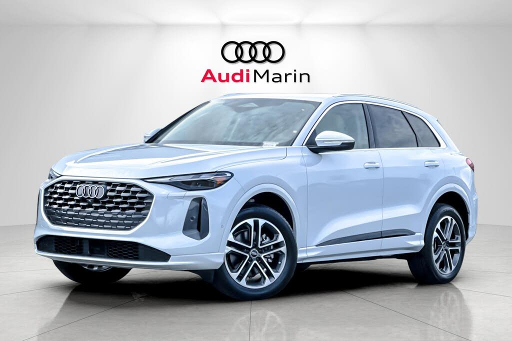 2025 Audi Q5 quattro Premium 40 TFSI