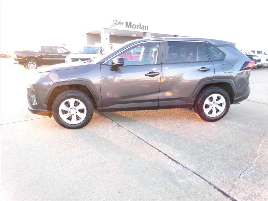 2025 Toyota RAV4 LE FWD