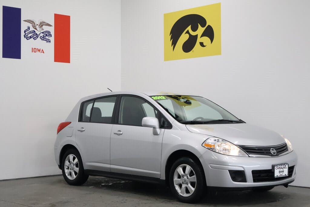 2012 Nissan Versa 1.8 S Hatchback