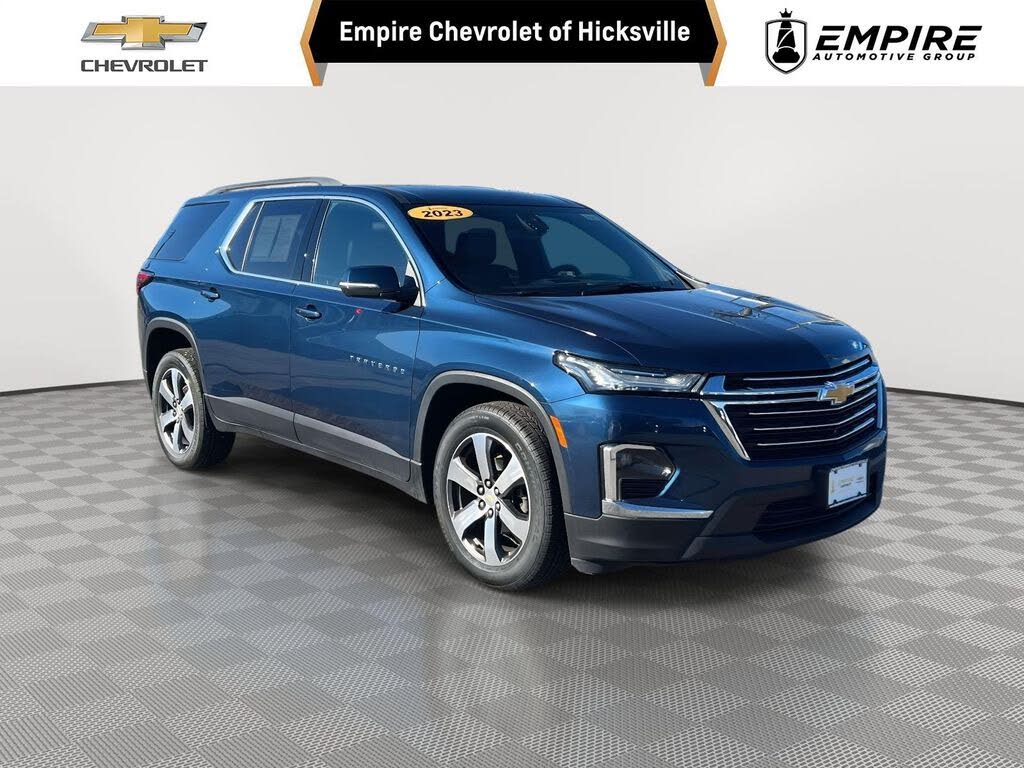 2023 Chevrolet Traverse LT Leather AWD