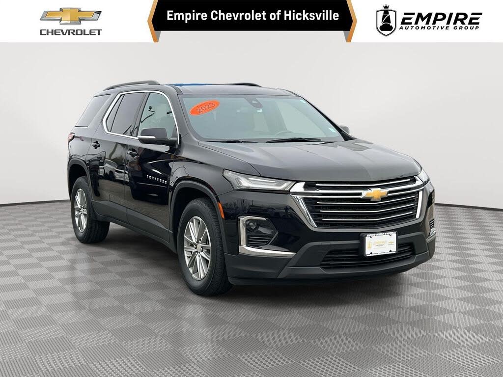 2023 Chevrolet Traverse LT Leather AWD