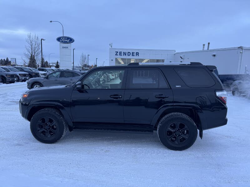 Toyota 4Runner SR5 Premium 4WD 2024