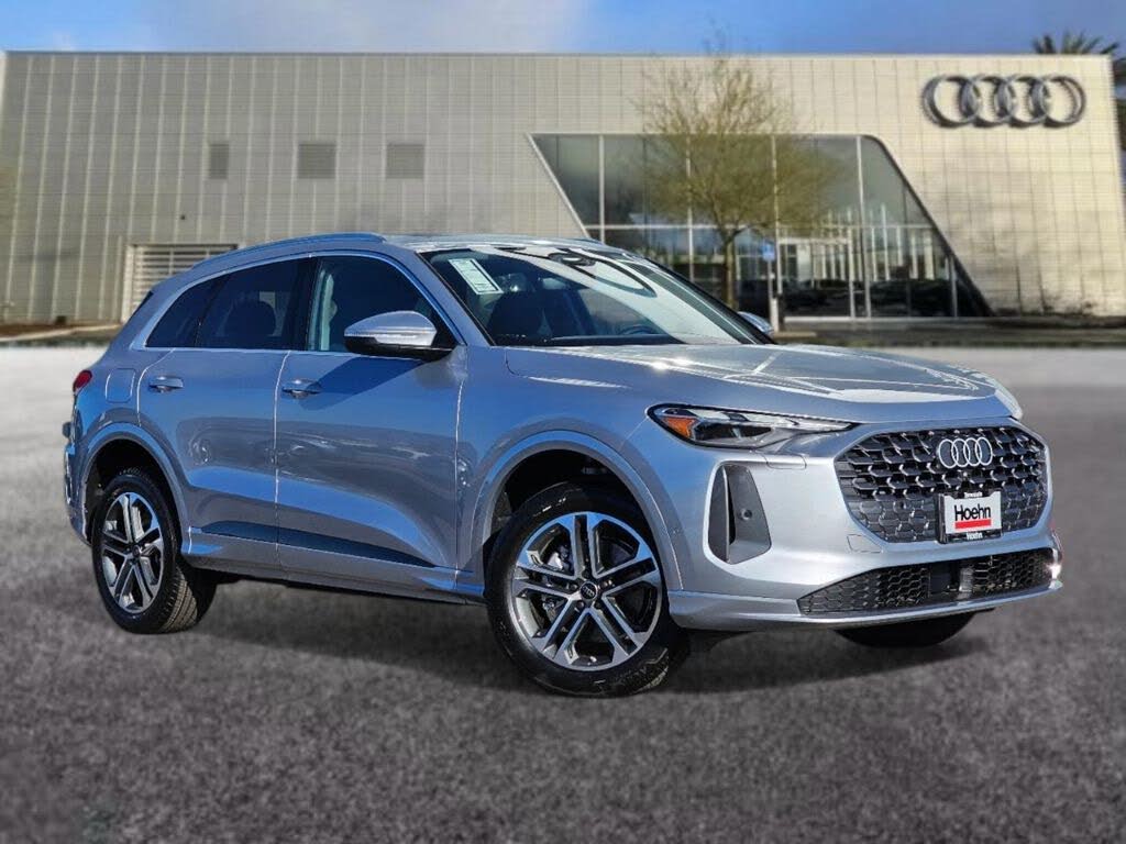 2025 Audi Q5 quattro Premium 40 TFSI