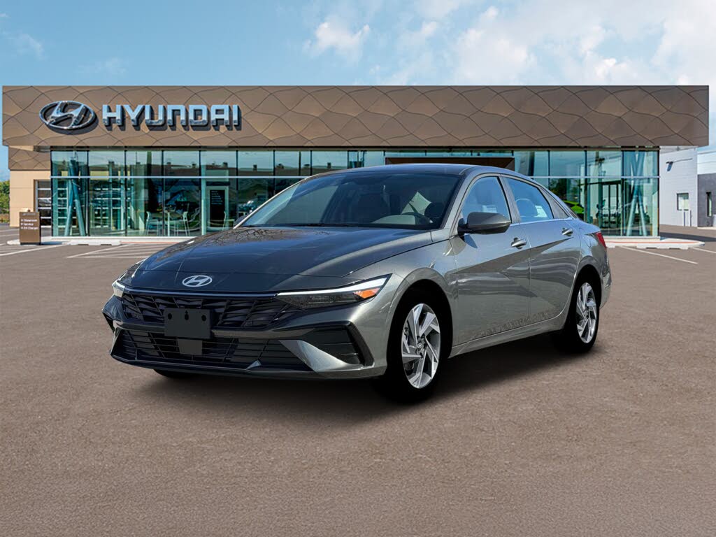 2025 Hyundai Elantra SEL Convenience FWD