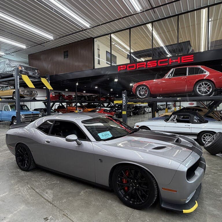 2016 Dodge Challenger SRT Hellcat RWD